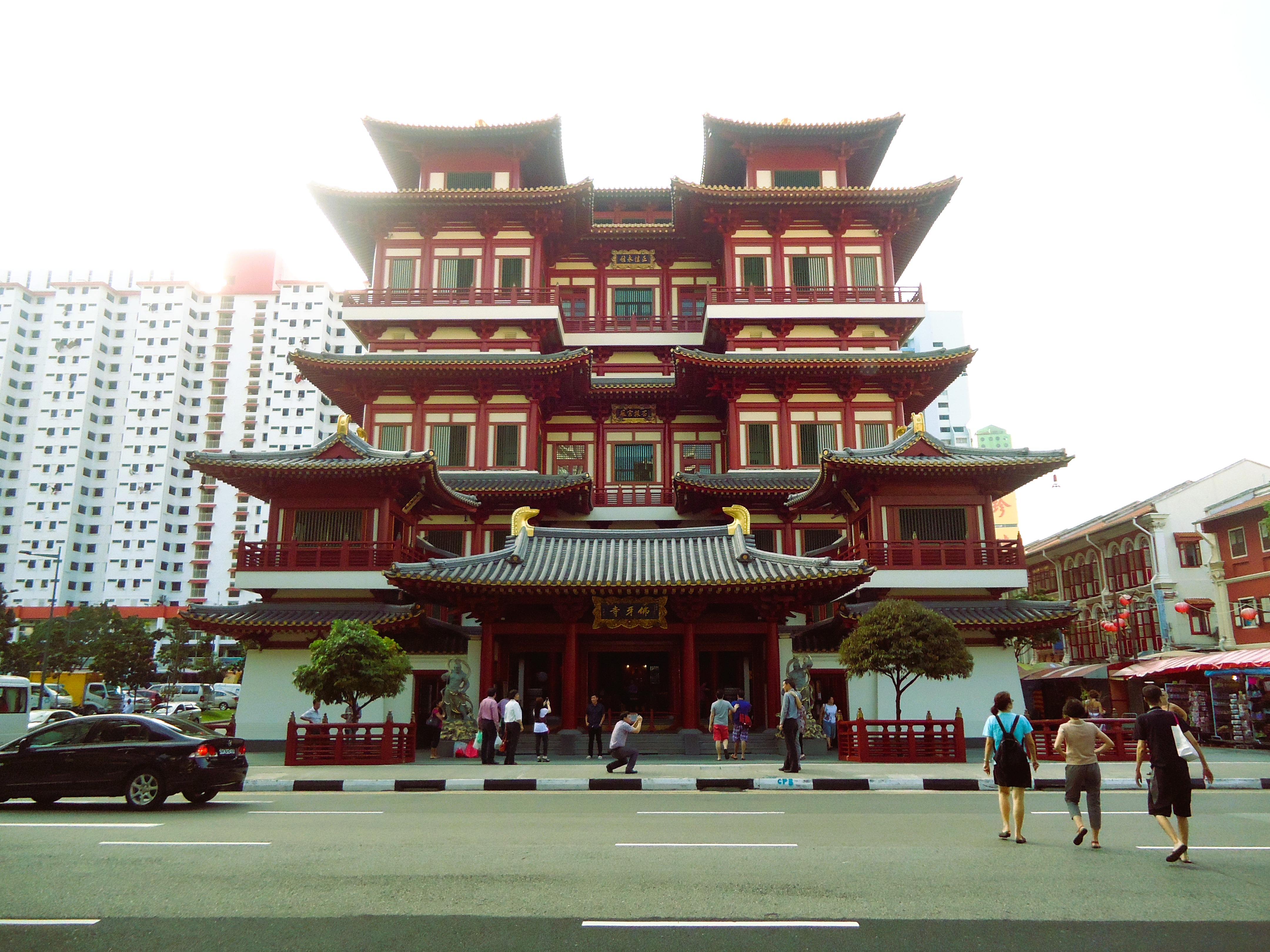 Buddha Tooth Relic Temple in Chinatown